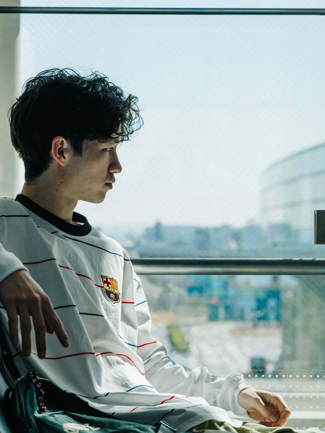 YEN TOWN MARKET y FC Barcelona presentan VERSUS: su tercera cápsula lifestyle que fusiona streetwear y fútbol