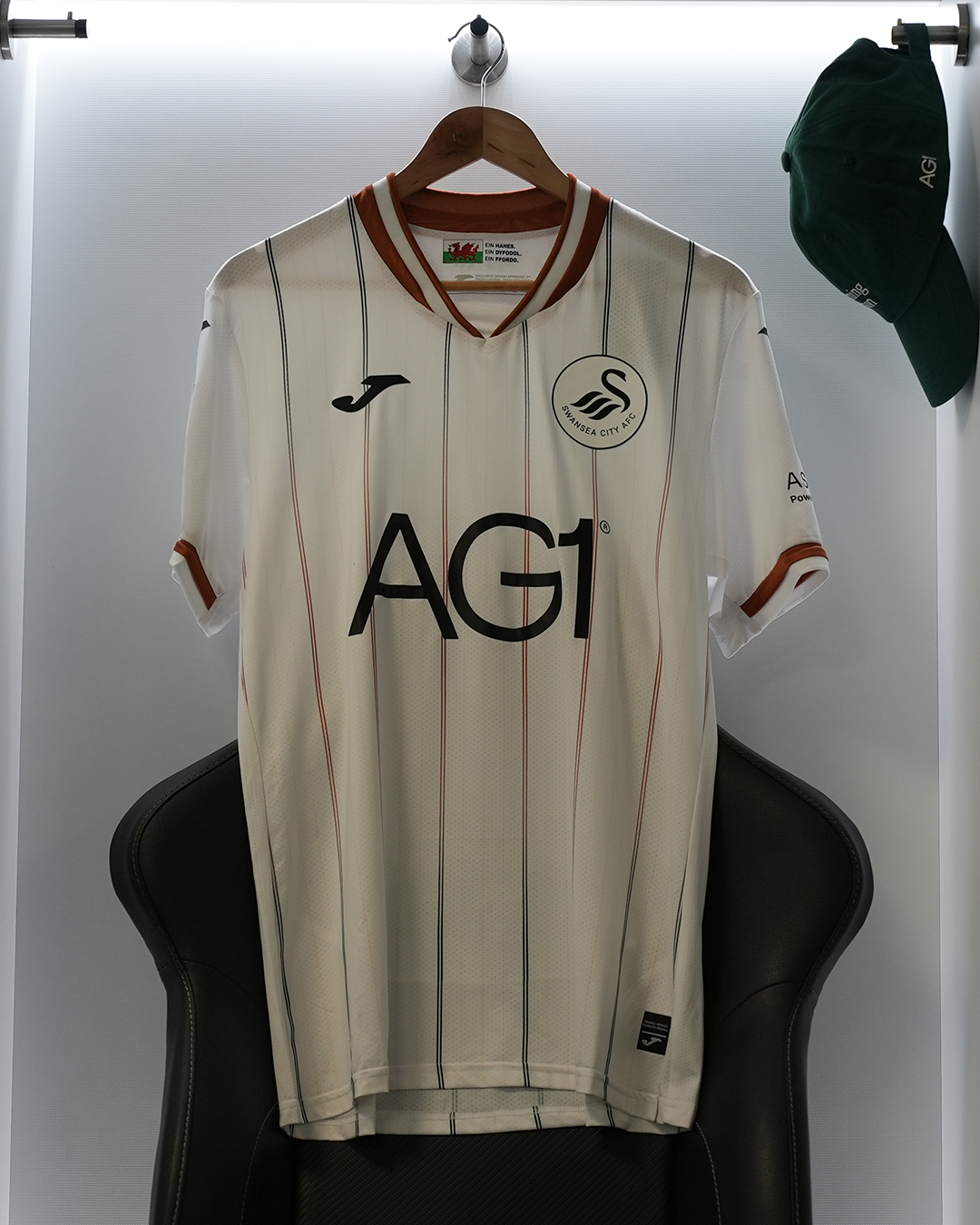 Swansea City Apuesta por el Bienestar: AG1 Llega al Fútbol como Patrocinador Principal