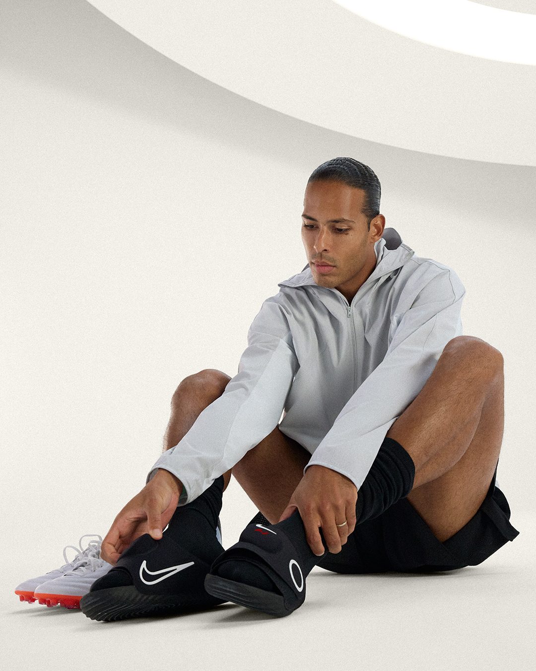 Virgil van Dijk y las Nike Air Zoom Hyperslide: La Recuperación que Cambia el Juego