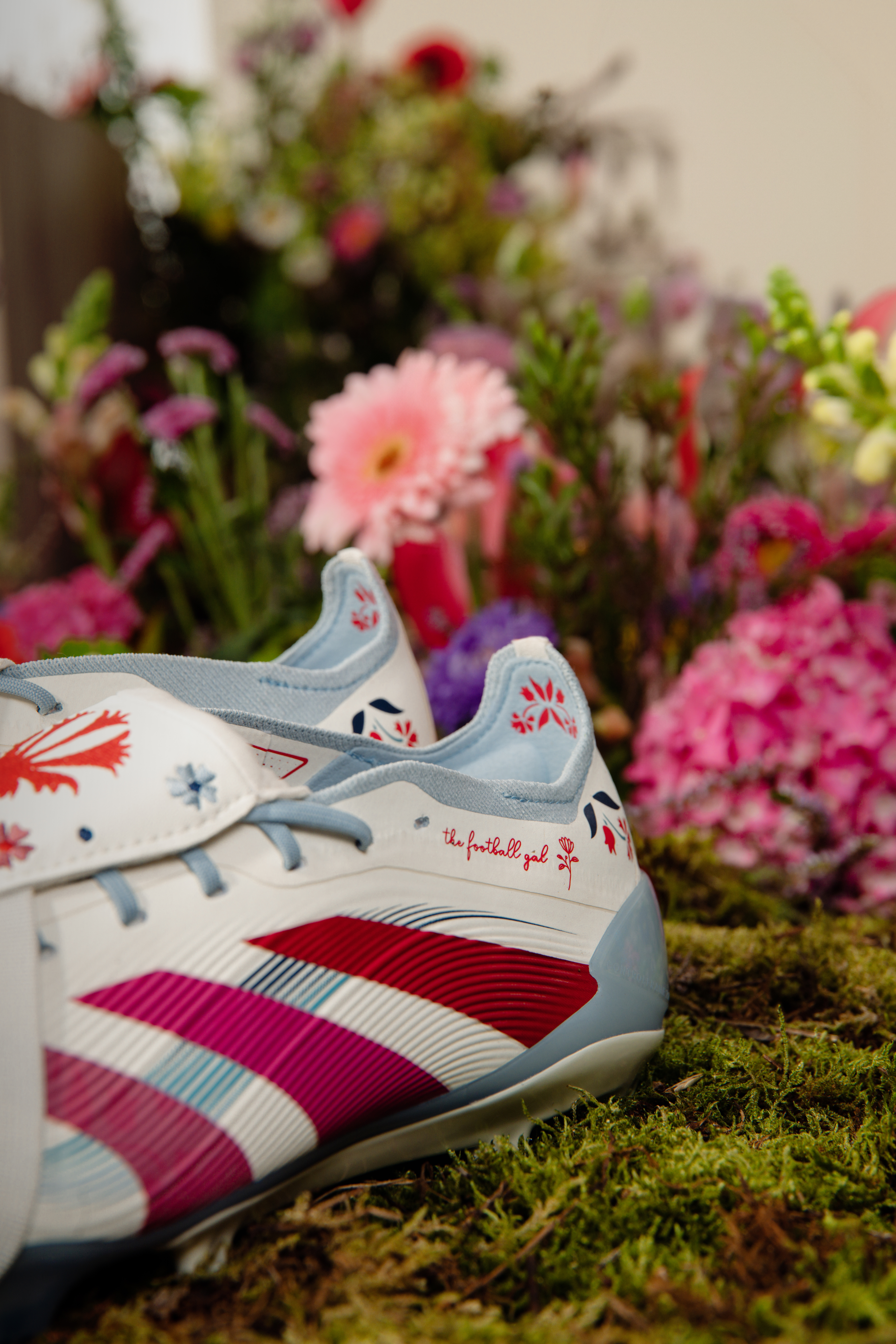 # Del Terreno a la Cultura: The Football Gal revitaliza el alma de la legendaria Predator de adidas