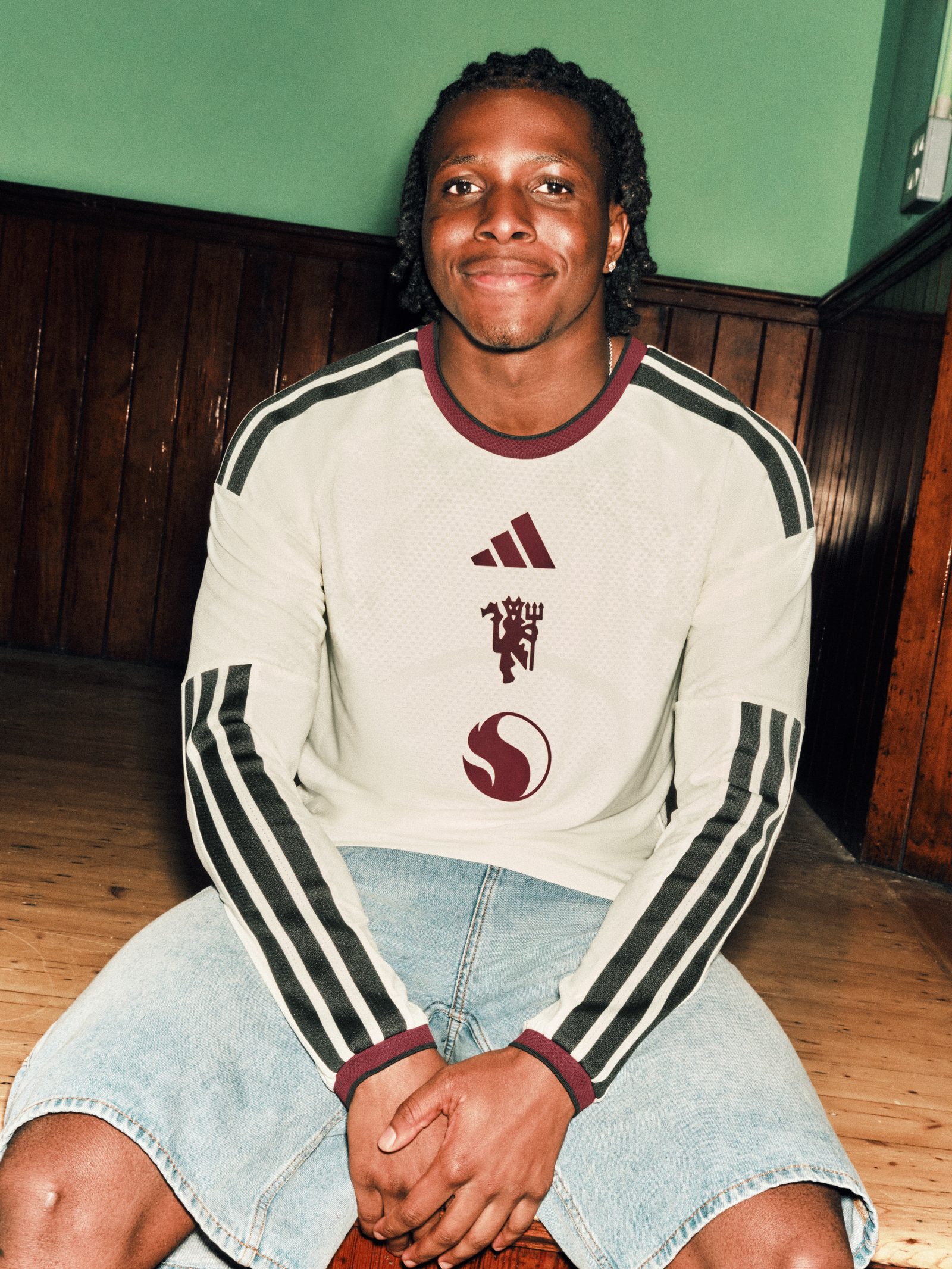 Manchester United y adidas Presentan su Camiseta Alternativa 2026/27: Un Tributo a Greater Manchester
