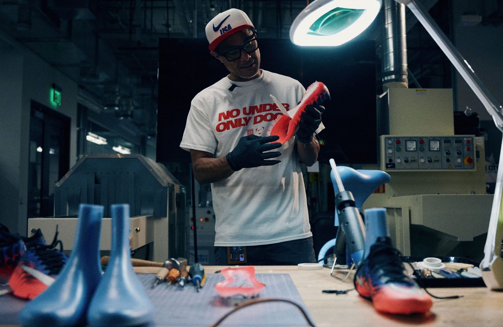En el corazón de Nike: la tienda de botas que funciona 24 horas para la perfección