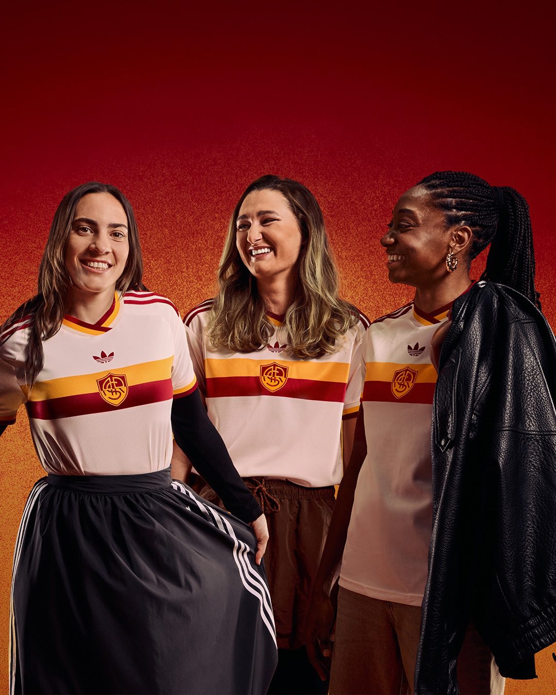 adidas y AS Roma crean un uniforme de visitante 2026/27 que se convierte en clásico instantáneo
