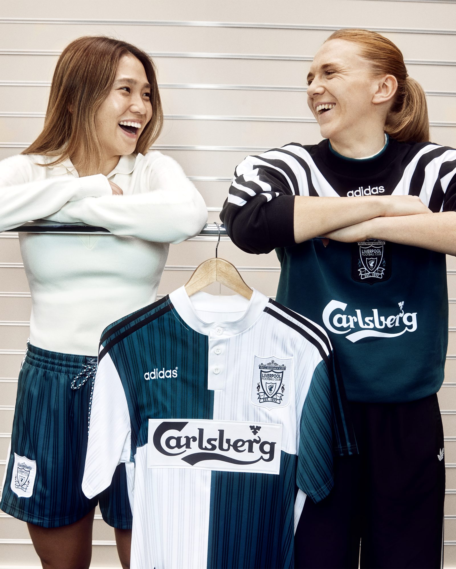 adidas y Liverpool reviven los '90s: la colección que trae de vuelta la nostalgia de una era dorada