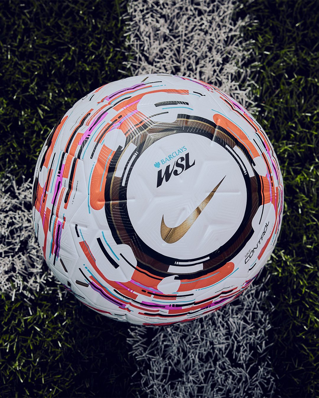 Nike presenta el nuevo balón oficial de la WSL para la temporada 2026/27