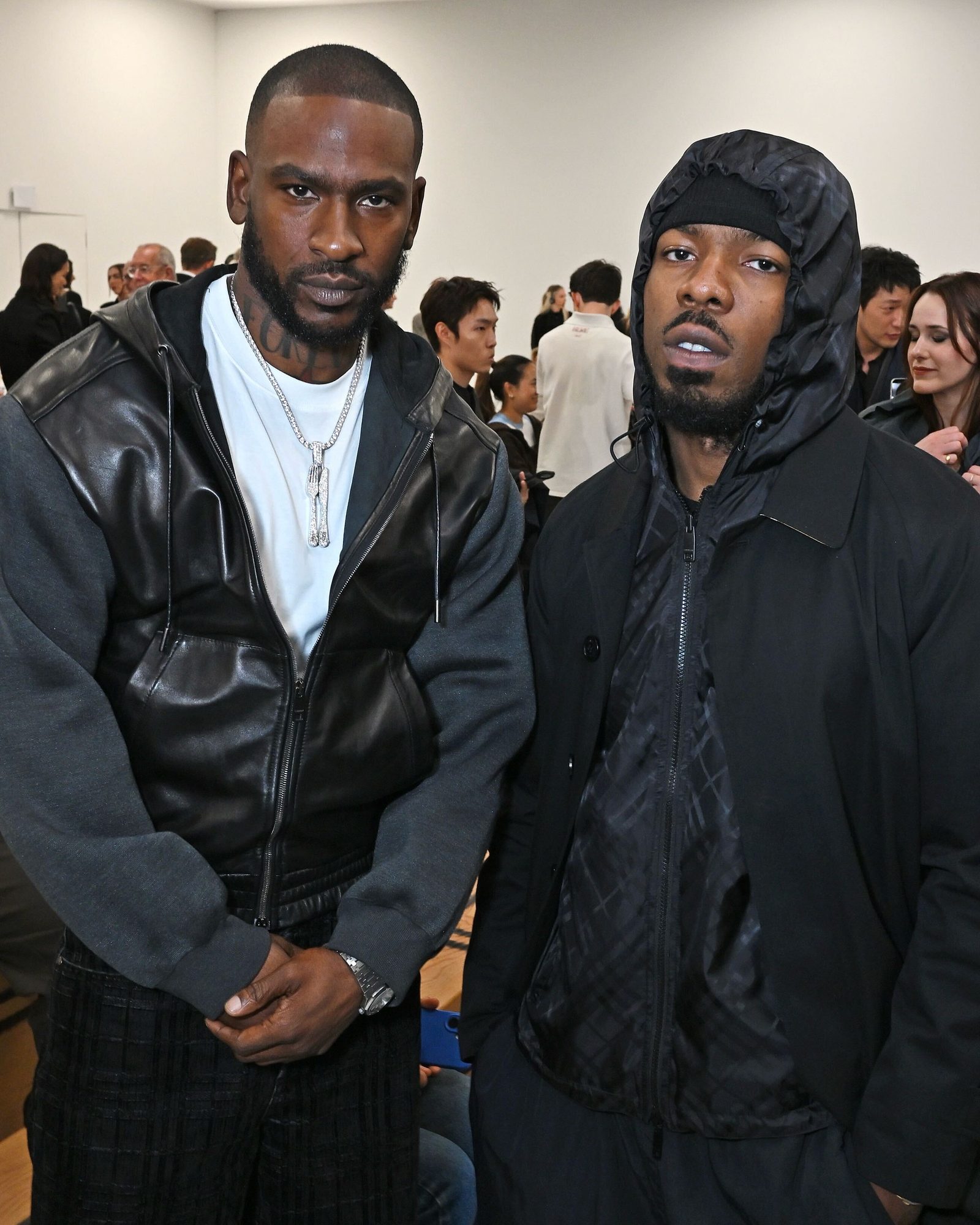 Djed Spence, Nico O'Reilly, Kano y Más Asisten al Desfile de Burberry en la Semana de la Moda de Londres