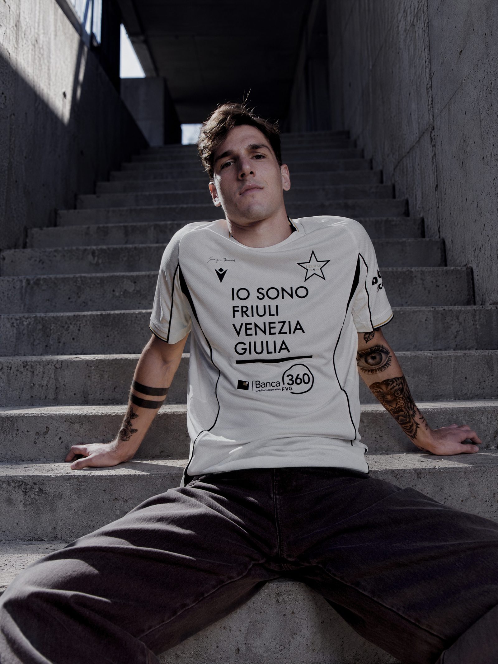 Udinese Brilla en Milán: El Club Friulano Presenta su Camiseta Alternativa 2026/27 en la Pasarela de la Moda