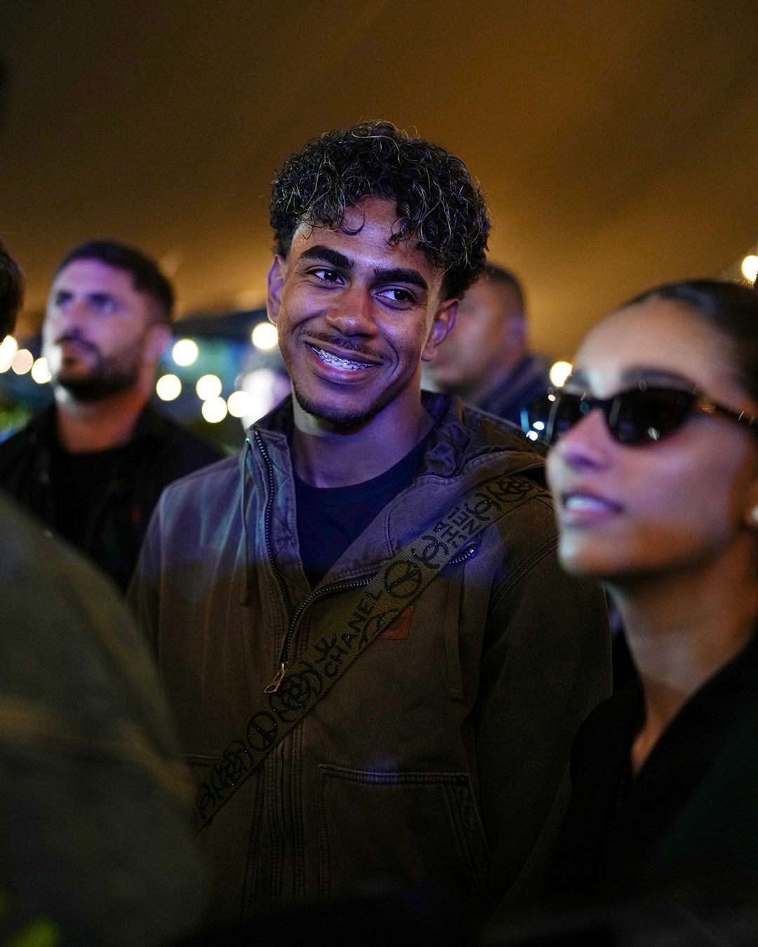 Lamine Yamal Conquista Barcelona: El Fenómeno de 17 Años que Revoluciona American Eagle
