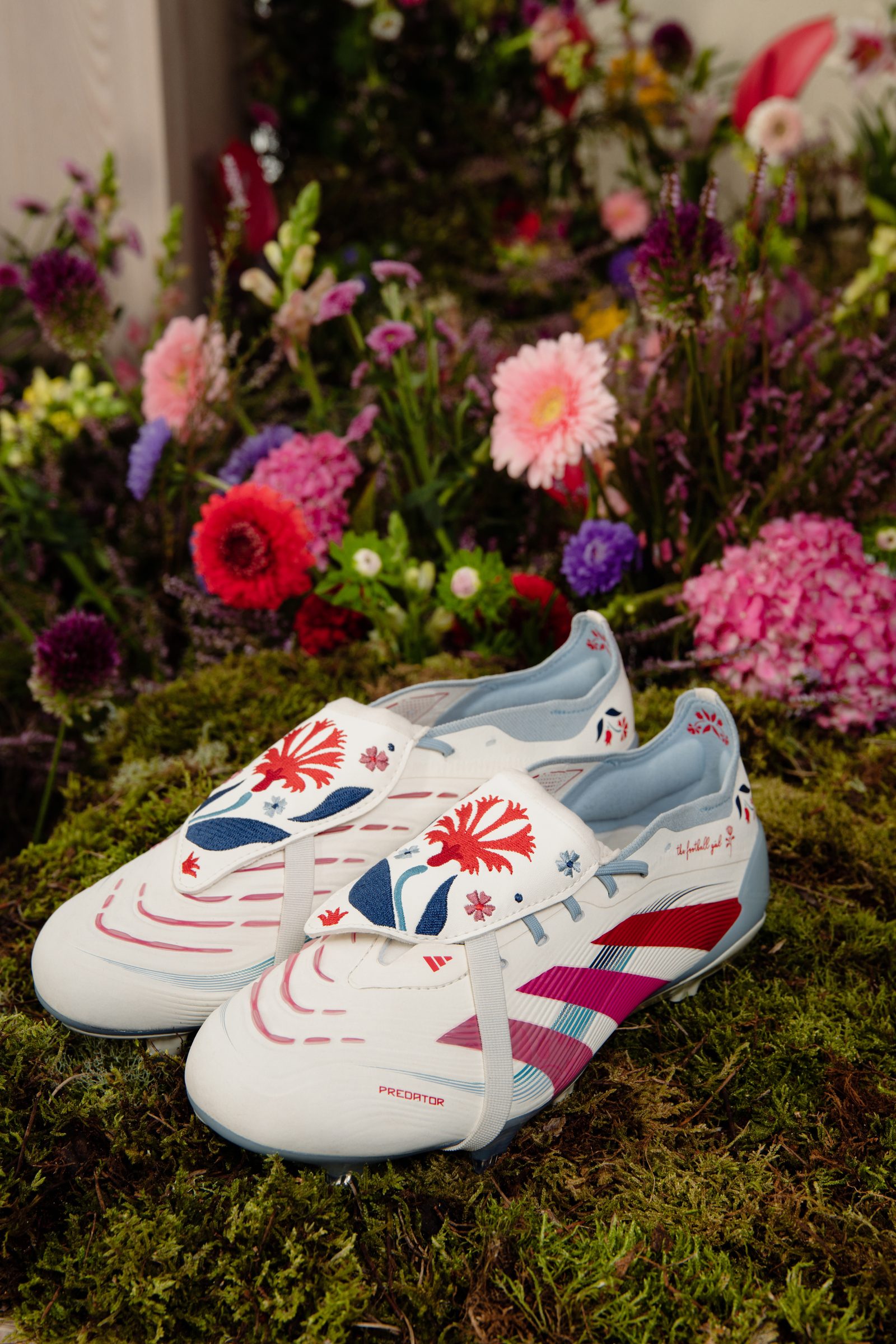 Del Terreno a la Cultura: The Football Gal revitaliza el alma de la legendaria Predator de adidas