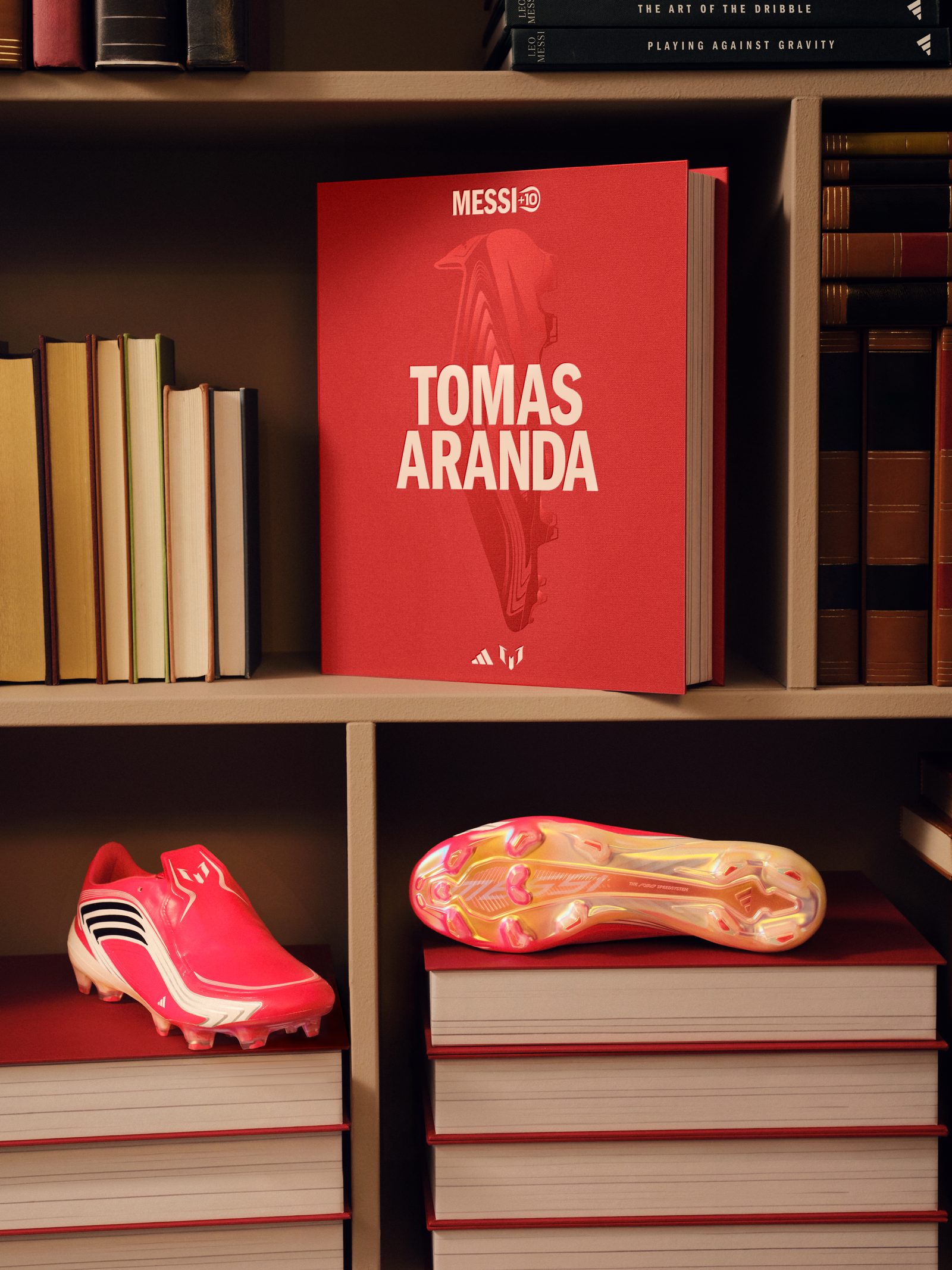 adidas y Messi Rinden Homenaje a los Diez Mejores Talentos Jóvenes del Fútbol con la F50 'Fútbol y Familia'
