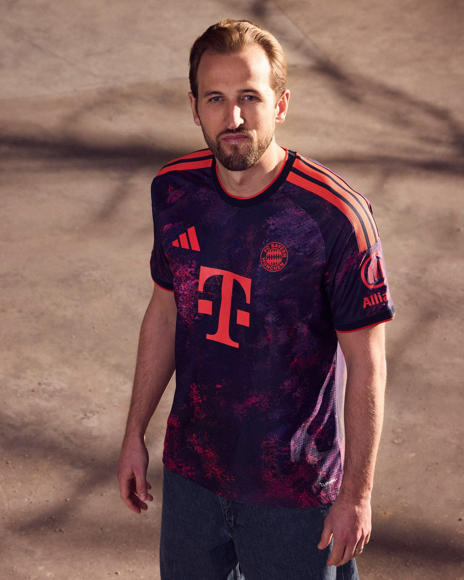 Adidas y Bayern Munich desvelan su tercer uniforme para 2026/27: un tributo a la gloria bávara
