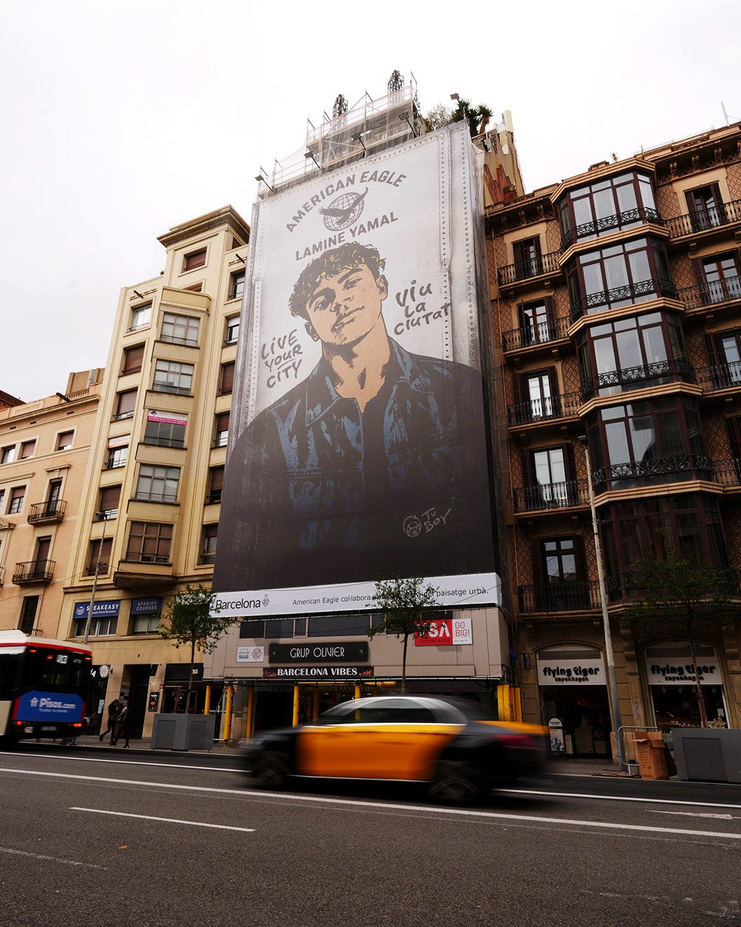 Lamine Yamal Conquista Barcelona: El Fenómeno de 17 Años que Revoluciona American Eagle