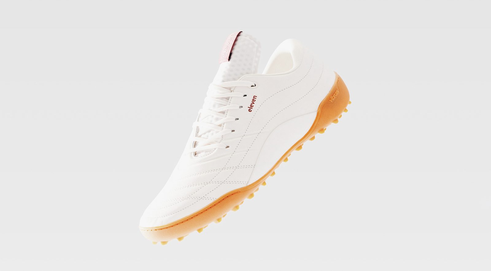 Eleven: La marca de botas de fútbol que simplifica lo complicado