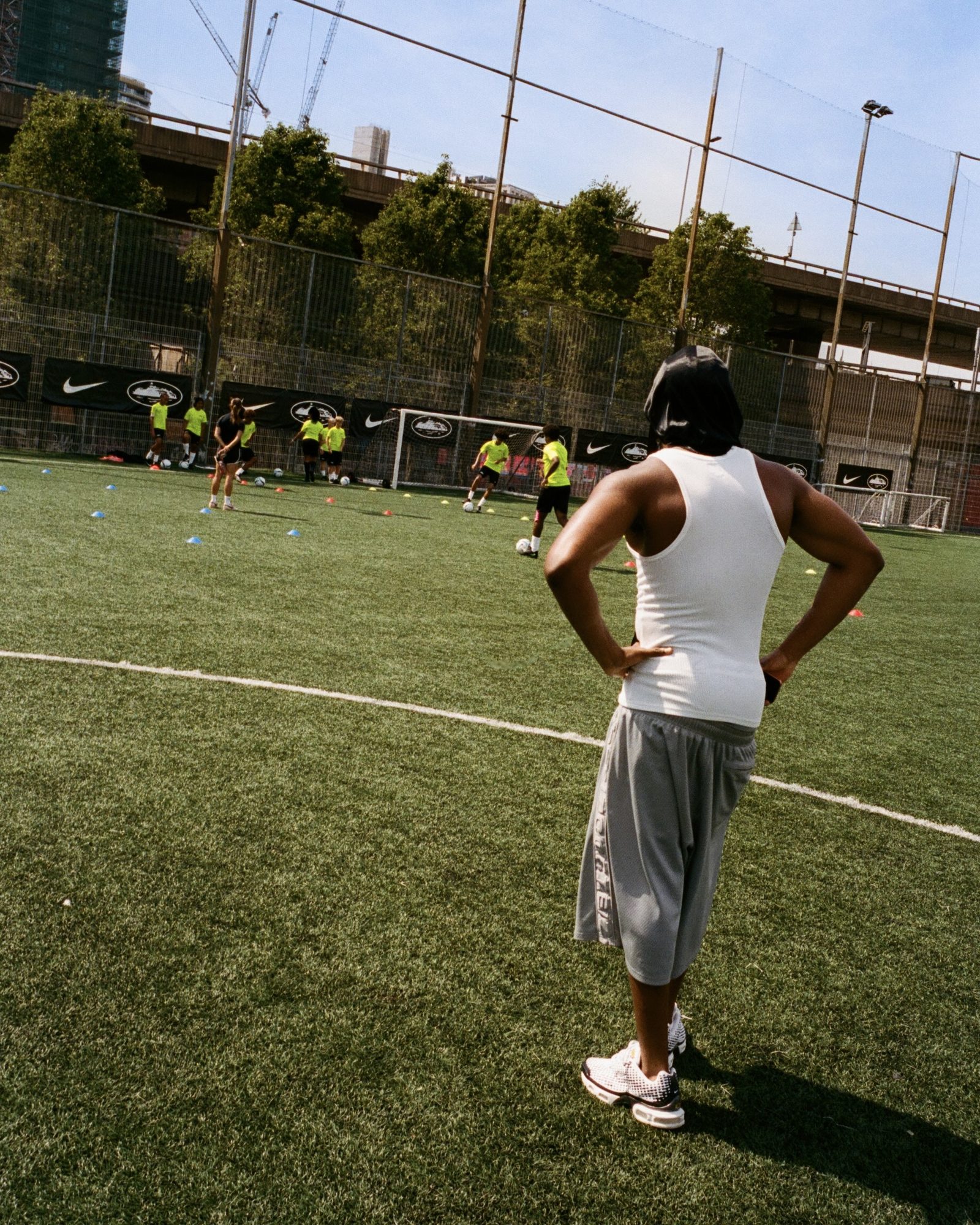 Corteiz y Nike lanzan campamento de fútbol gratuito en Londres: oportunidad de verano para la comunidad