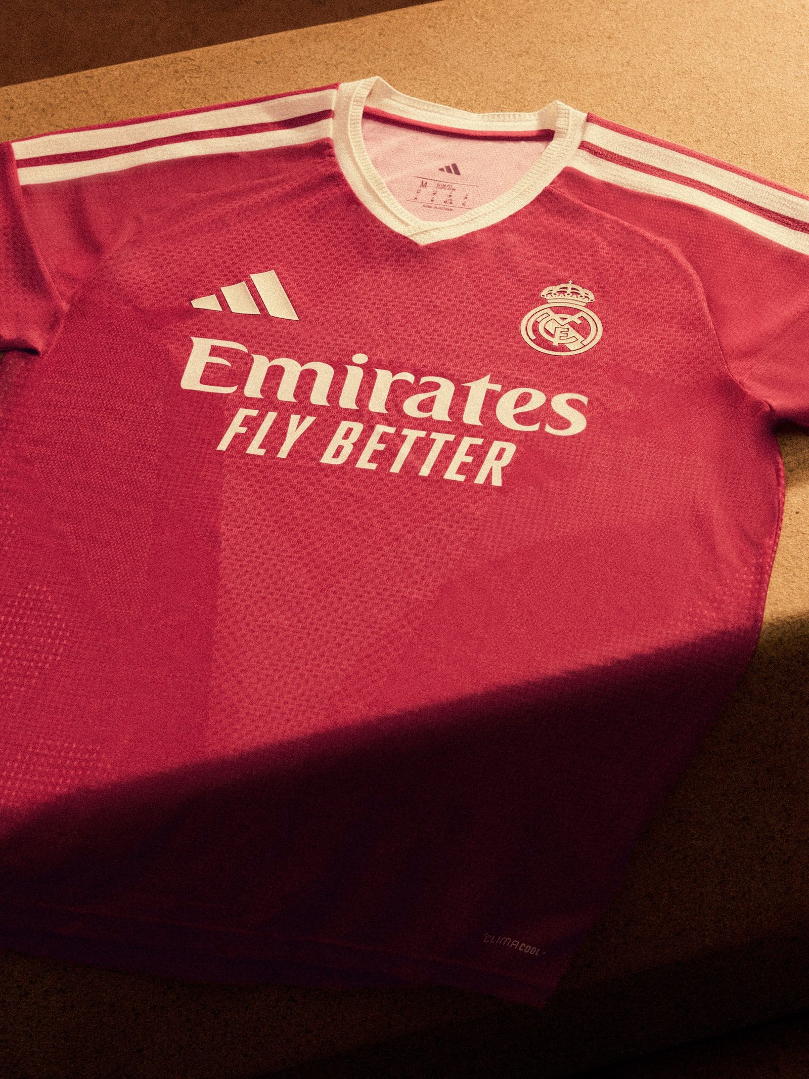 adidas y Real Madrid revelan la tercera equipación 2026/27: el rosa regresa con historia