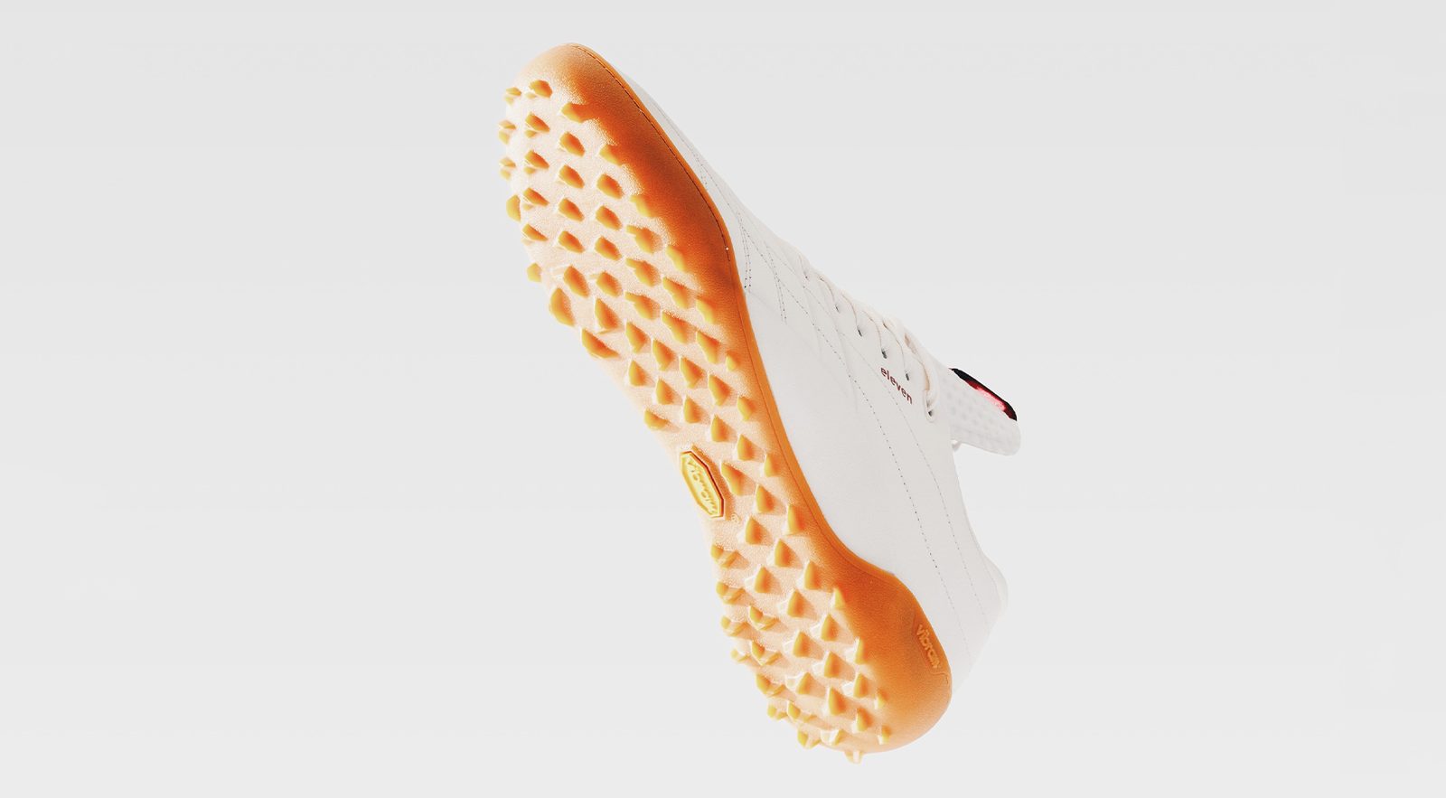 Eleven: La marca de botas de fútbol que simplifica lo complicado