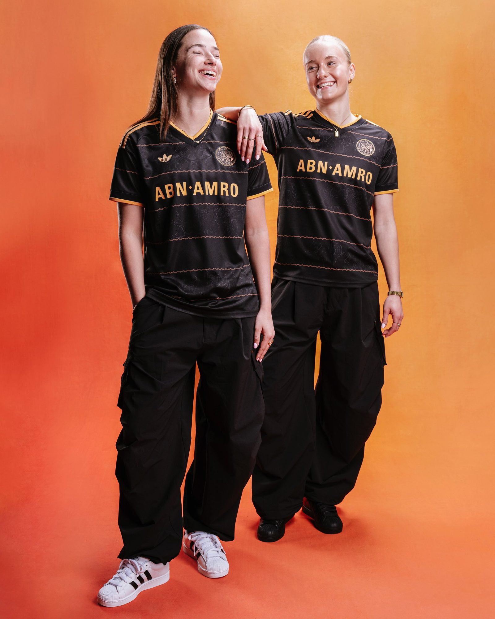 Ajax y adidas Revelan la Nueva Equipación de Visitante 2026/27: Un Tributo a la Grandeza Histórica del Club