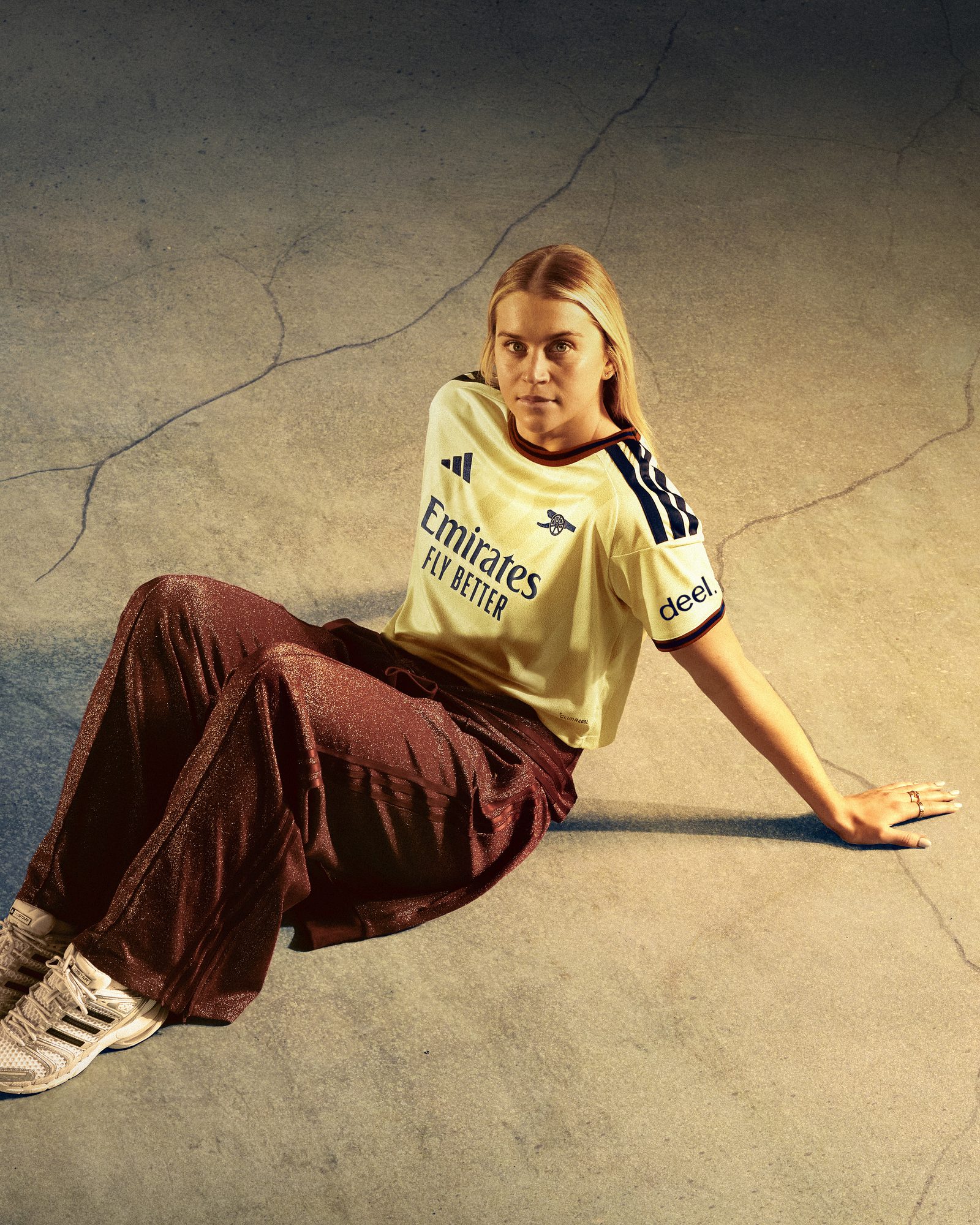 Arsenal y adidas revelan la tercera camiseta 2026/27: el regreso del icónico amarillo clásico
