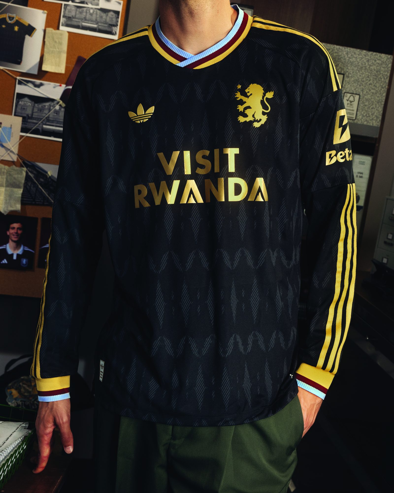 Adidas y Aston Villa Desvelan la Camiseta de Visitante 2026/27: Un Homenaje a la Historia de Villa Park
