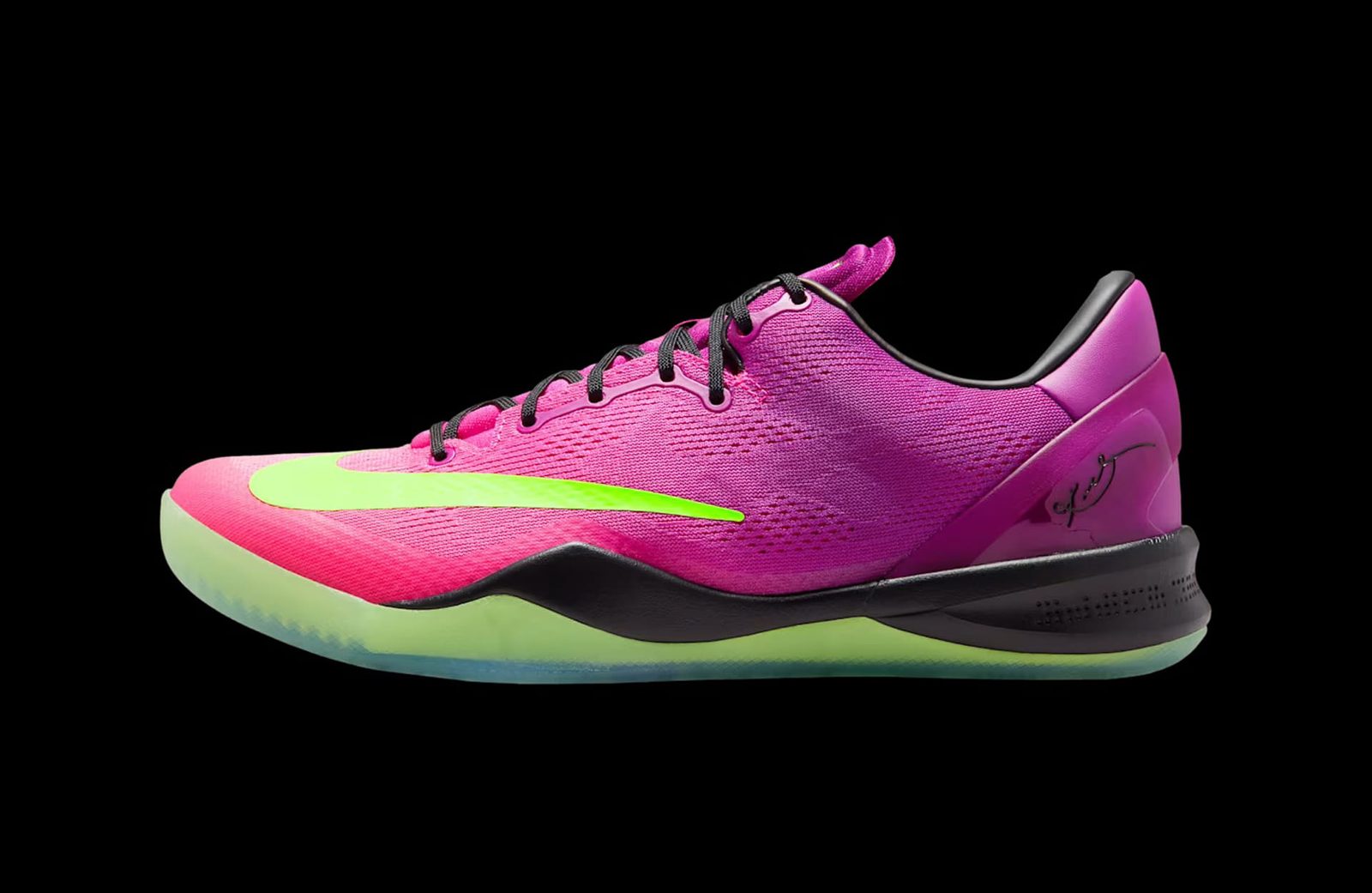 Steven Bergwijn Estrena las Nike Mambacurial Superfly: El Nuevo Homenaje a Kobe Bryant en el Fútbol