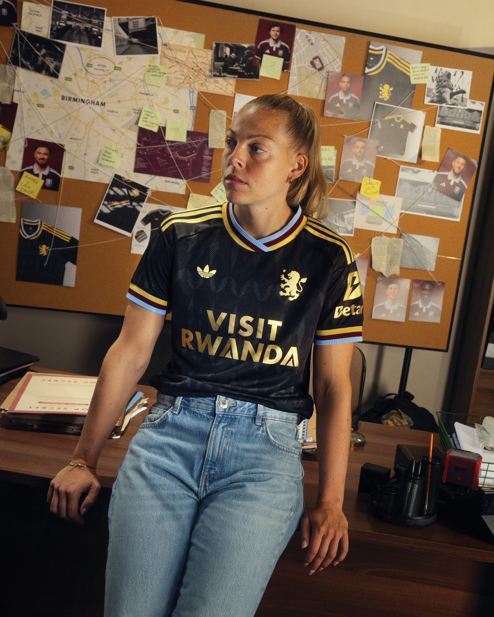 Adidas y Aston Villa Desvelan la Camiseta de Visitante 2026/27: Un Homenaje a la Historia de Villa Park