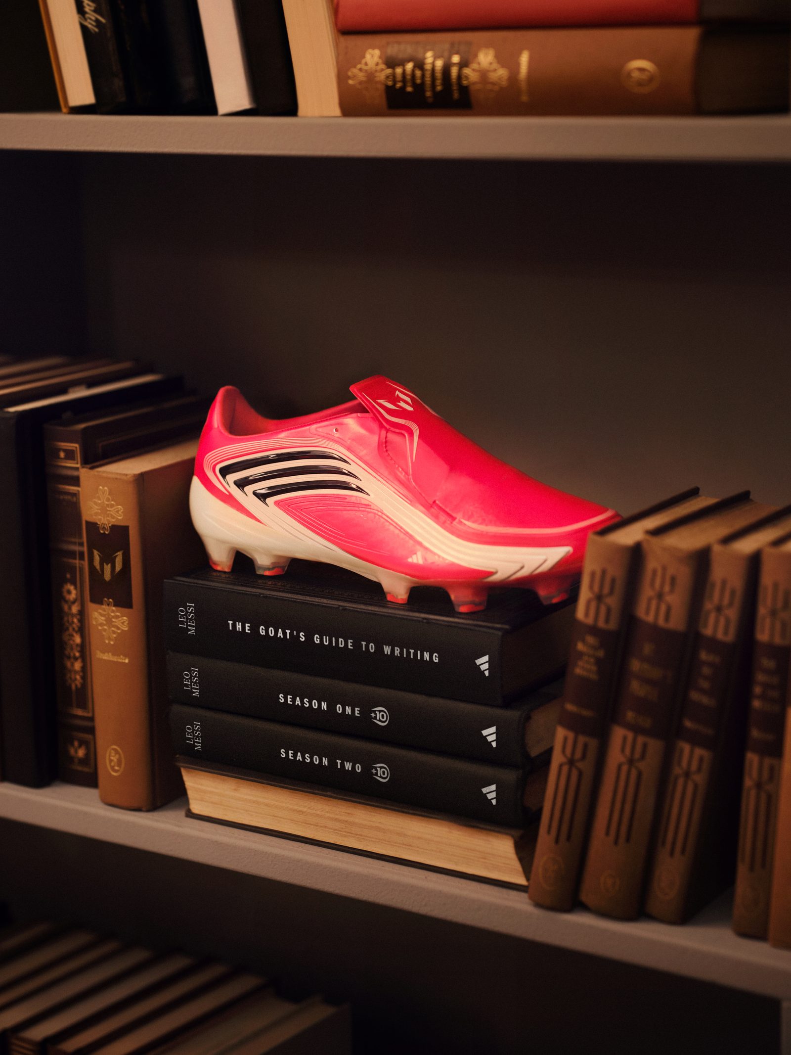 adidas y Messi Rinden Homenaje a los Diez Mejores Talentos Jóvenes del Fútbol con la F50 'Fútbol y Familia'