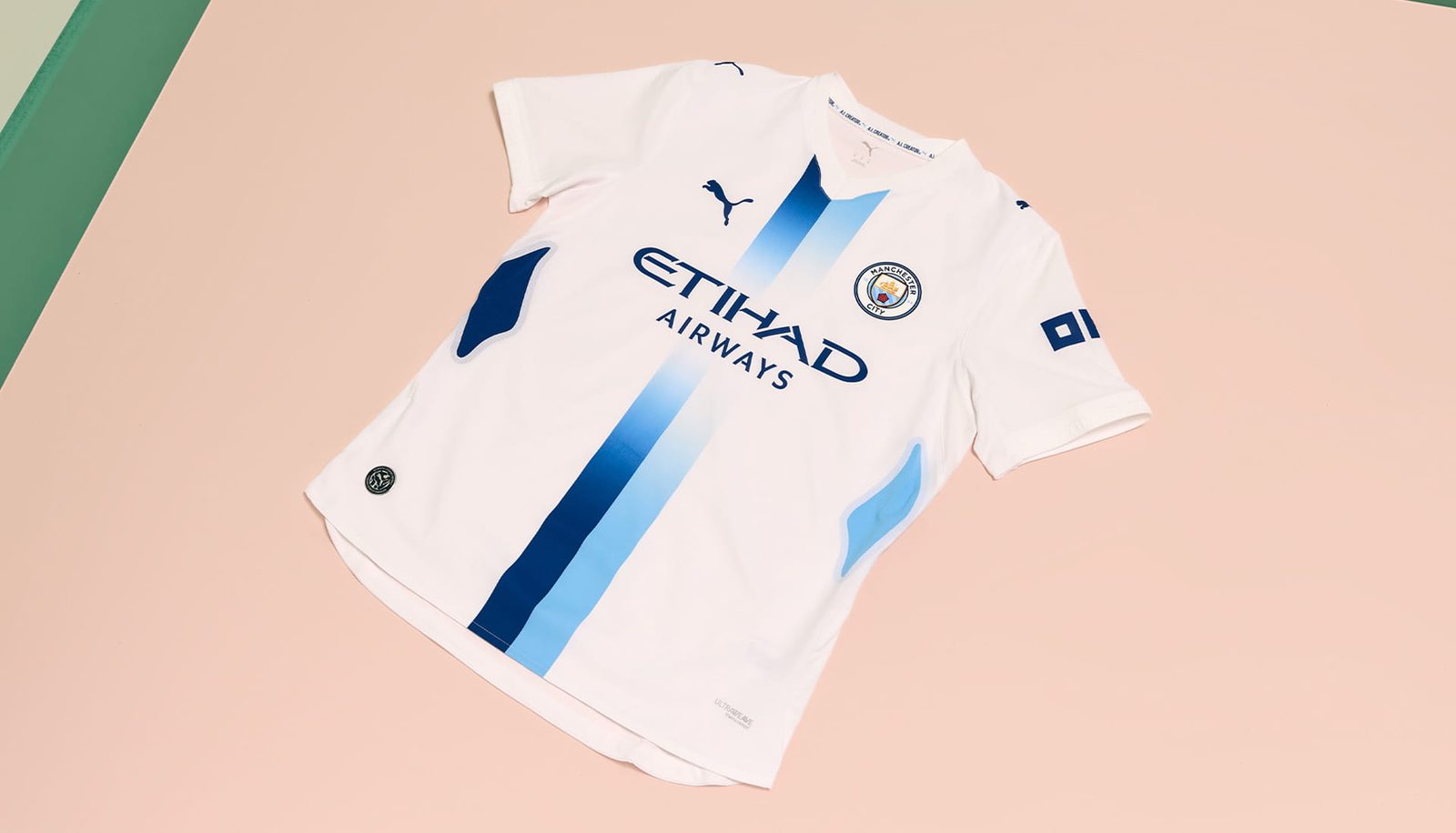 ¿La tercera camiseta del Manchester City 2026/27 marca el camino hacia el futuro del diseño de equipaciones?