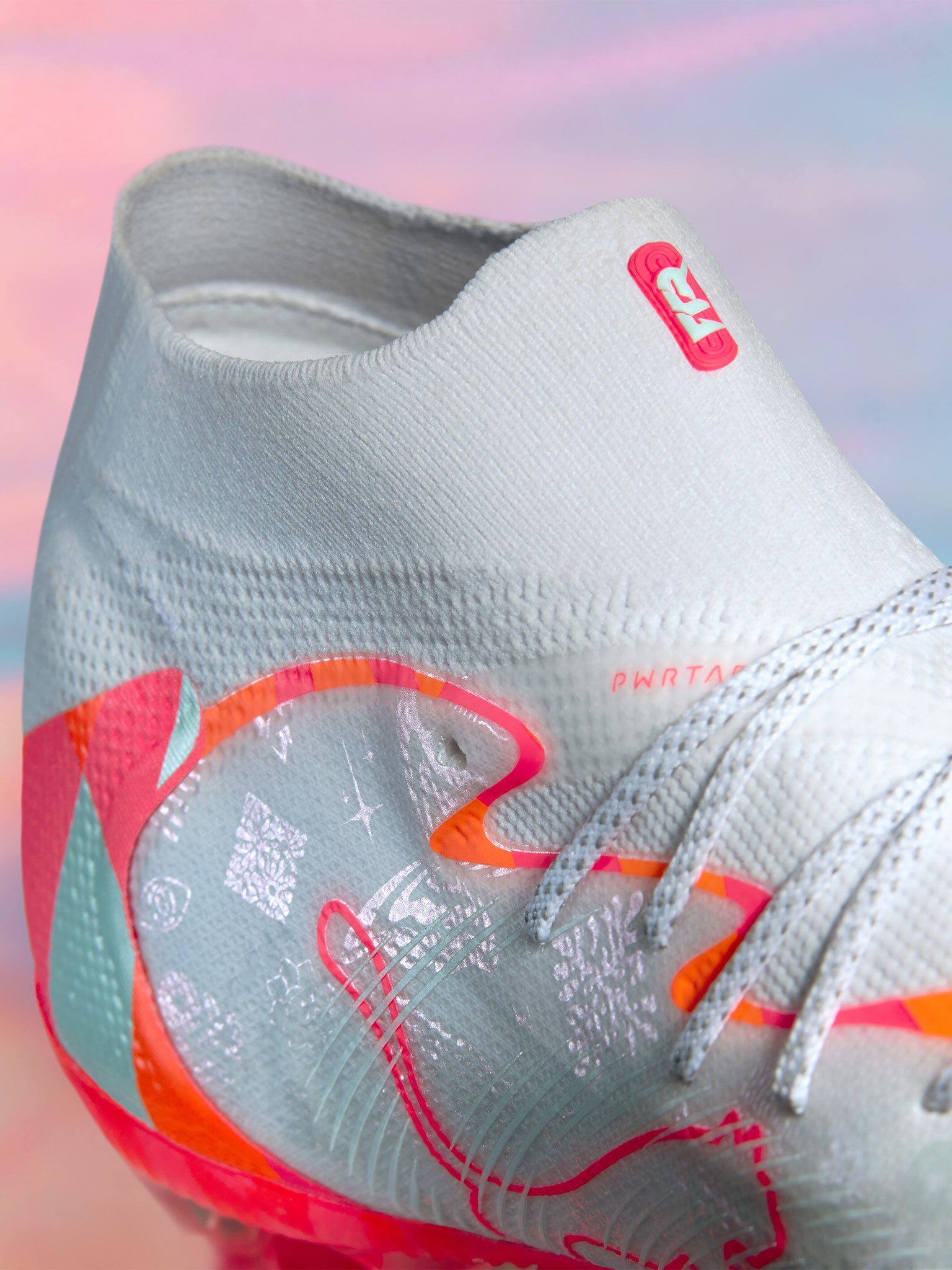 PUMA Revoluciona el Fútbol Femenino con 'Unseen Brilliance': Botas Diseñadas por Mujeres, para Mujeres