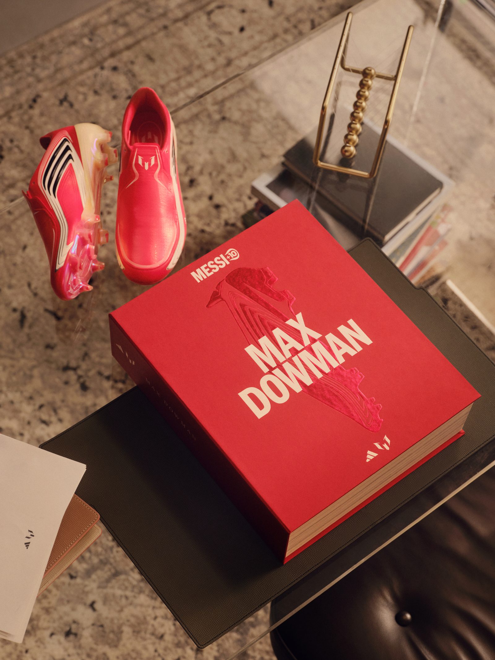 adidas y Messi Rinden Homenaje a los Diez Mejores Talentos Jóvenes del Fútbol con la F50 'Fútbol y Familia'